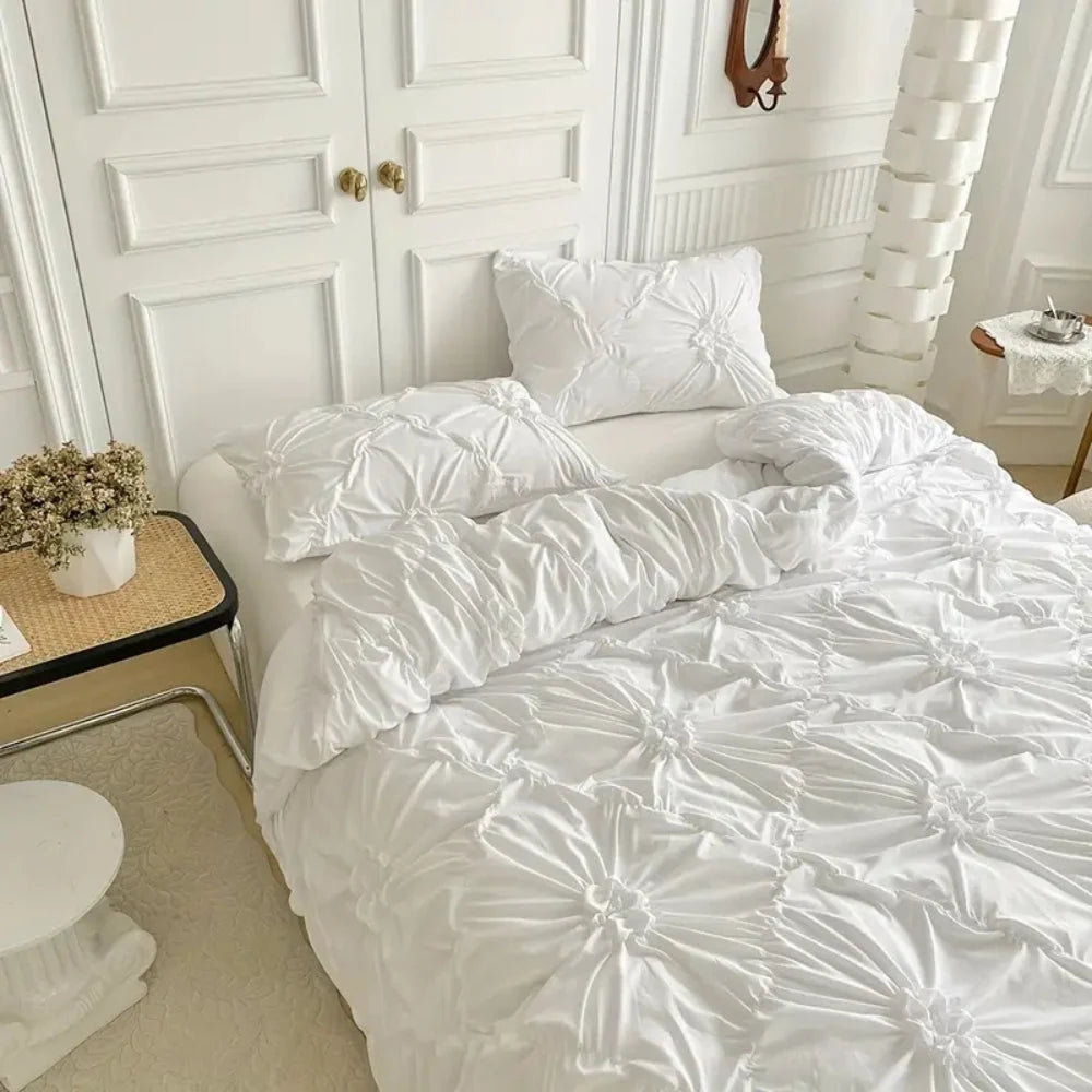 Duvet Cover Set with Pinch Pleat