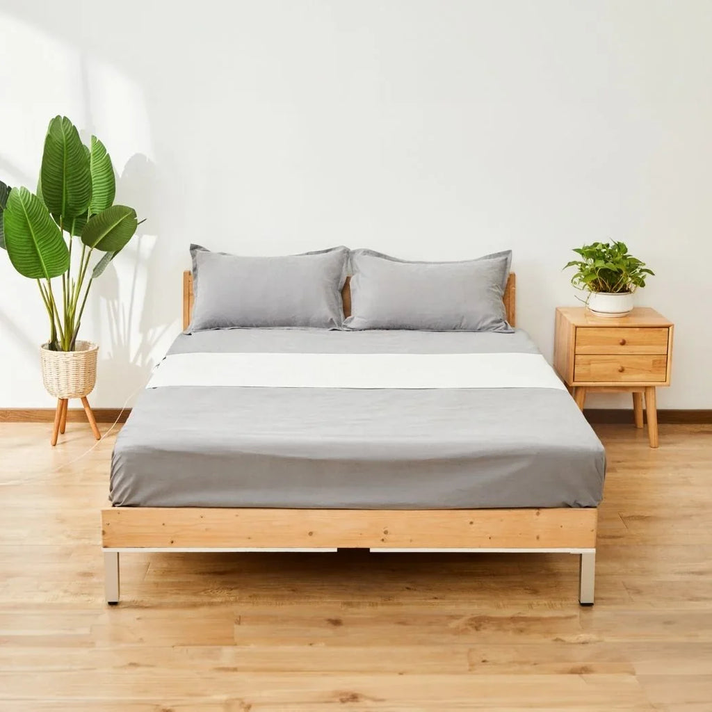Fitted Sheet | 100% Cotton Satin-Finish & Wrinkle-Free | 30 cm Deep Pocket