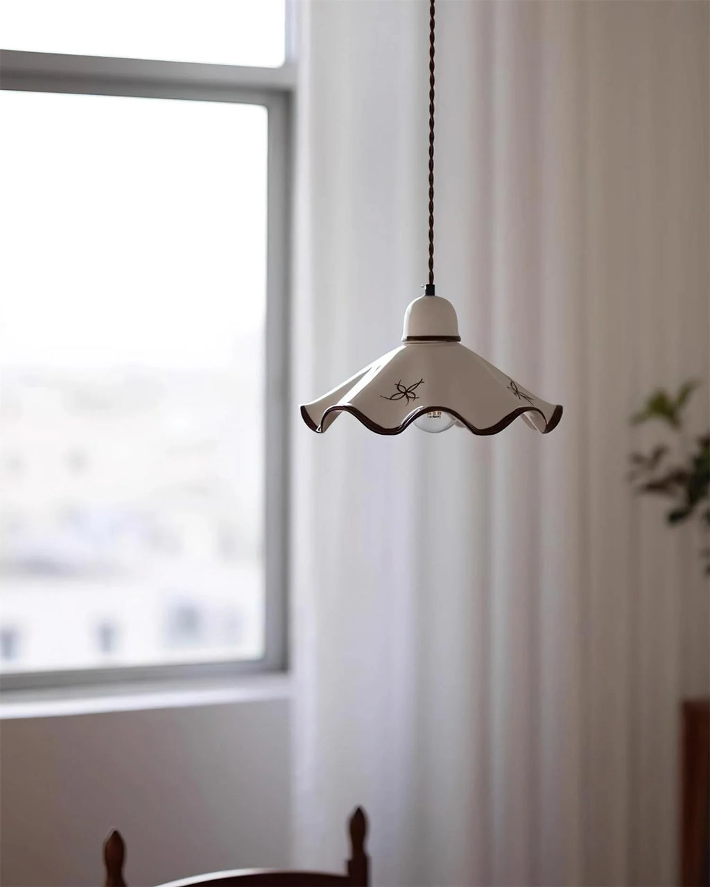 Pendant Lamp | Wavy Ceramic Shade & Dimmer-Compatible | Two Sizes