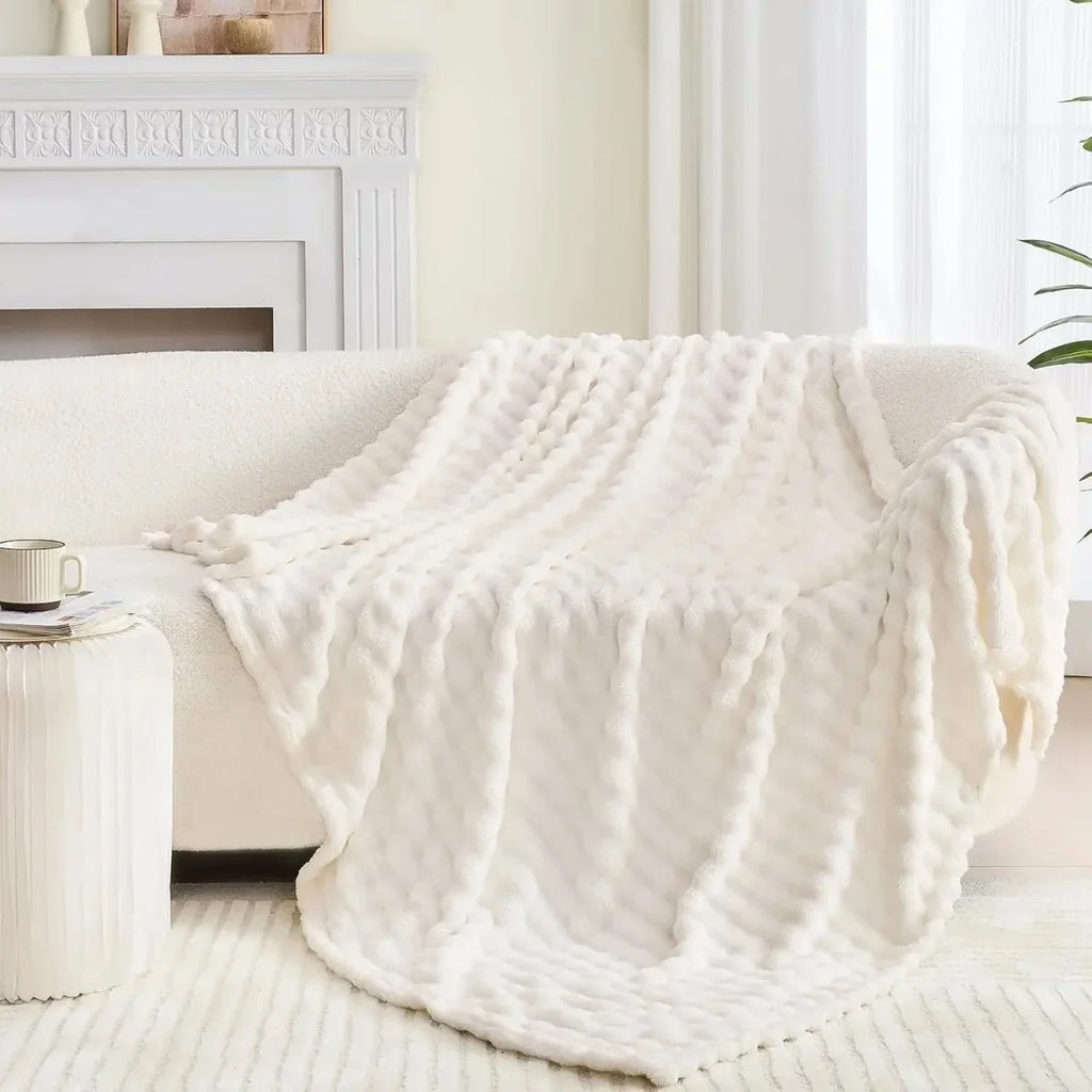 Throw Blanket | 3D Bubble Plush & Breathable Microfiber Fleece | 70 x 100 cm