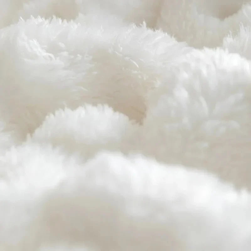 Throw Blanket | 3D Bubble Plush & Breathable Microfiber Fleece | 70 x 100 cm